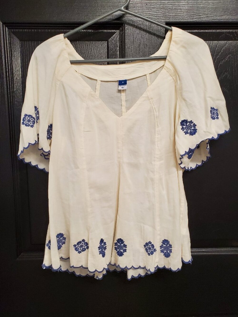 Old Navy White Blue Embroidered Shirt - Picture 3 of 7